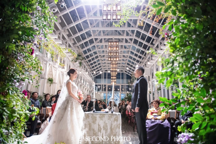  [세컨드포토] 전경련회관 세상의 모든 아침에서 본식 스냅 촬영이 있었습니다:)
