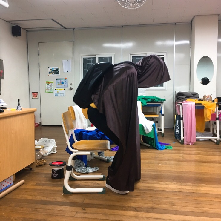  11/21 박병우 선생님의 종합선물세트, 배낭을 멘 노인