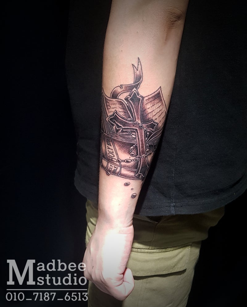 발산역/ 마곡동타투/ †성경책과 십자가 타투 † \u003c매드비타투\u003e : 네이버 블로그, image size:800x996