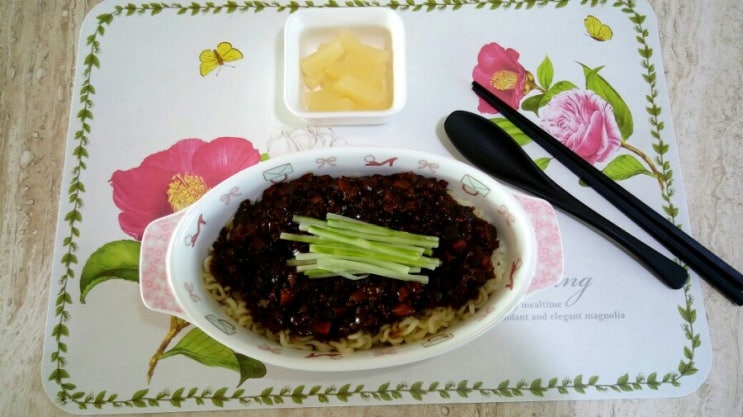  [면요리.한그릇요리]손쉽고 맛있는 짜장면 만들기(라면사리)