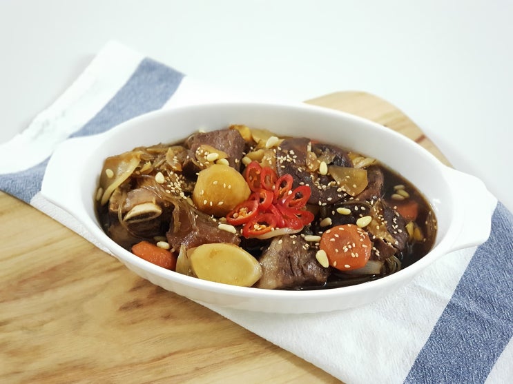  갈비찜배달 :: 윤미월 소갈비찜으로 맛있는 한상!