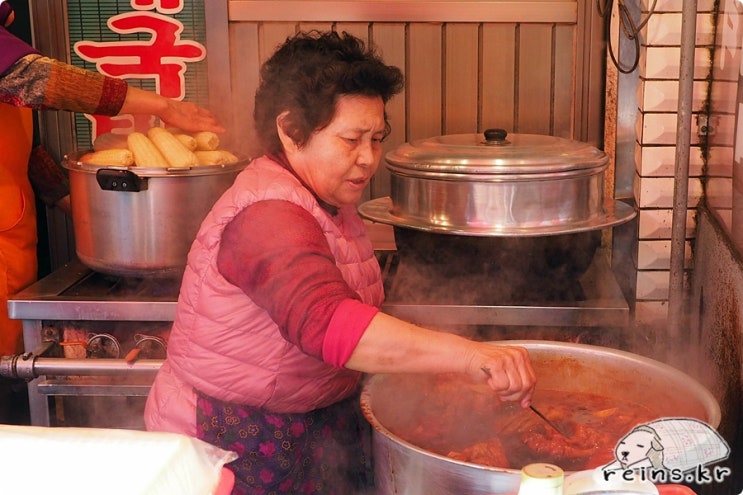  서울가볼만한곳 대림중앙시장 맛집 1. 영준네순대