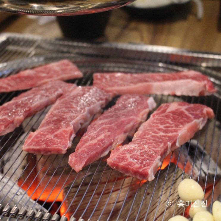  [홍대 맛집] 홍대 소고기 맛집 진꽃살+갈비살 @황소랑 홍대점