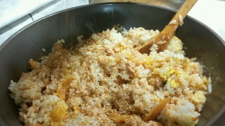 초간단 김치볶음밥 요리하여 먹기 초간단 김치볶음밥 요리하여 먹기