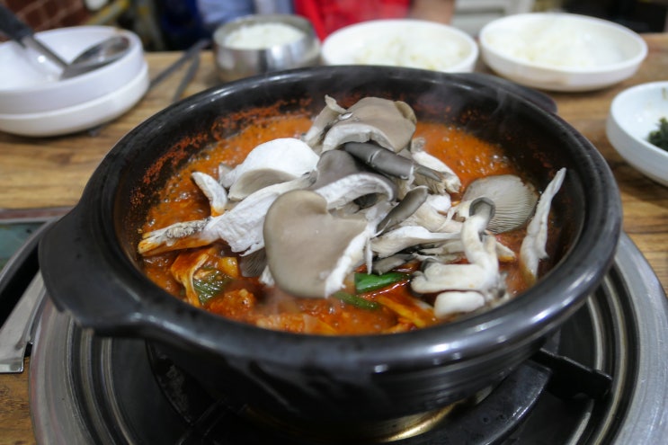  충북 청주 맛집 옥산면 백송식당 짜글짜글