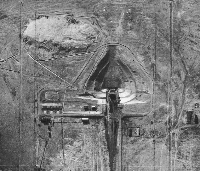 Фотография стартовой площадки ядерной ракеты Р-7, сделанная во время полета U2 в 1957 году рядом c советским поселком Тюратам(теперь это территория Казахстана). Фотография стартовой площадки ядерной ракеты Р-7, сделанная во время полета U2 в 1957 году рядом c советским поселком Тюратам(теперь это территория Казахстана).