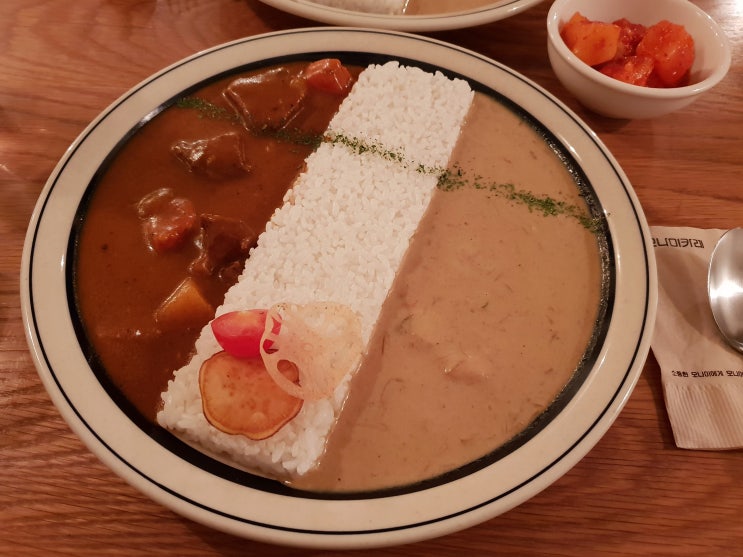  신용산역 밥집 용리단길 모나미카레