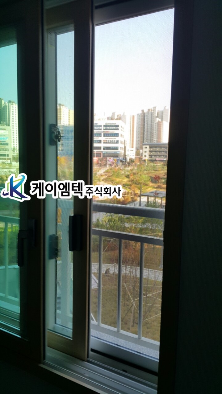  수원방충망 수원 영통 아이파크캐슬2단지 도둑칩입방지 및 어린이 추락방지 방범방충망 안전방충망 시공하셨나요?