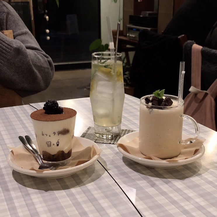  카페타치 :: 아늑한 분위기가 너무 맘에 드는 성수동 카페