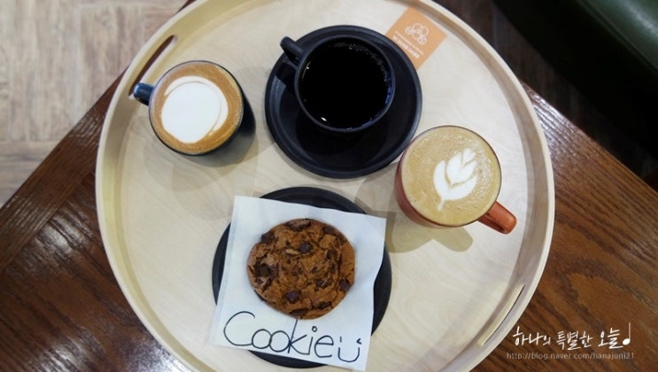  대구 대봉동 카페 김진수 로스터리 카페 커피가 맛있네!