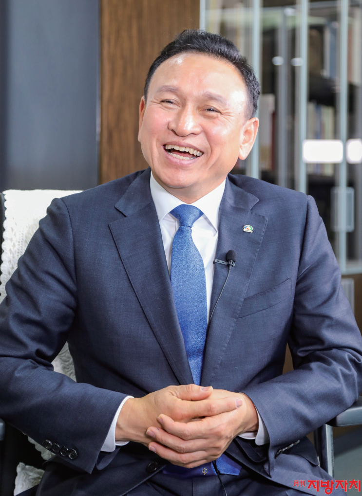  [인터뷰] 구본영 충남 천안시장 "머리가 아닌 가슴으로 일합니다"