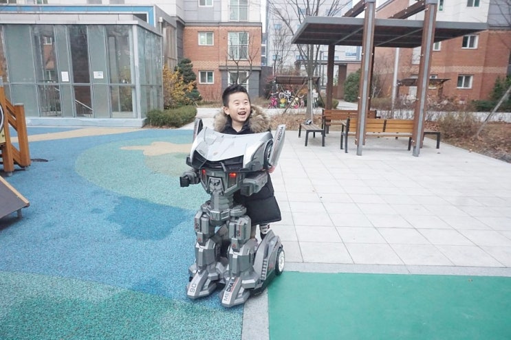  유아전동차 6살 남자아이선물은 메카라이더 로봇전동차!