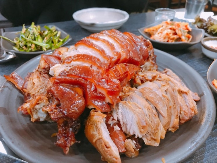  족발과 감자탕을 한번에 즐겨 신대방삼거리 고려왕족발 