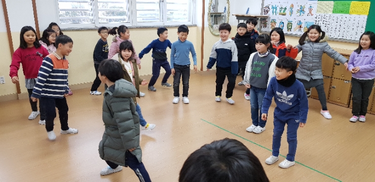  제주전래놀이 전통놀이 한걸음술래 남광초등학교
