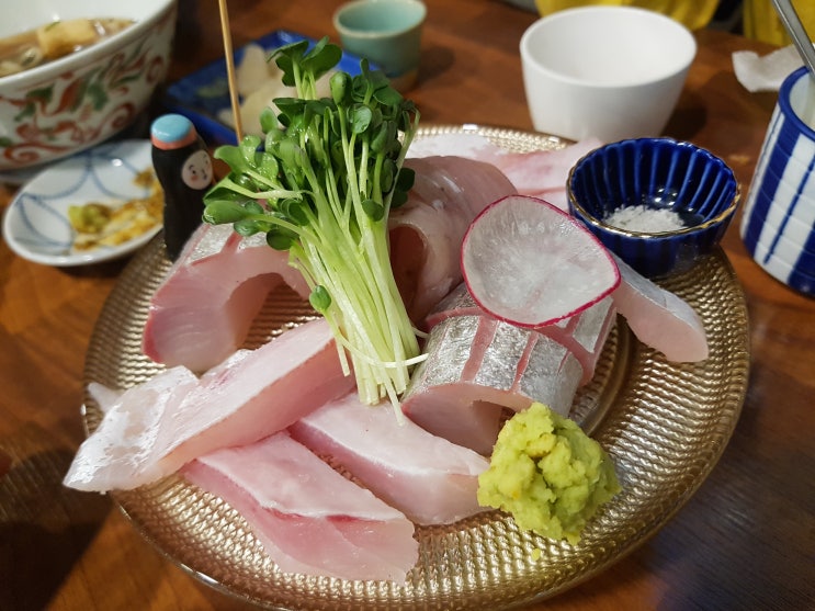 숨어있는 작은가게 이중섭거리맛집 서작가초밥집