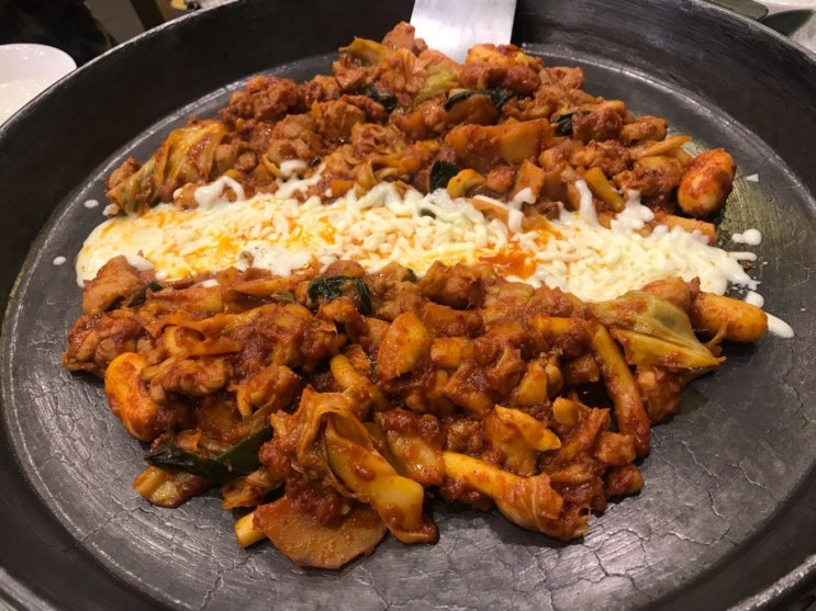  청주 성화동 닭갈비맛집 철통닭갈비 모임장소로 좋아