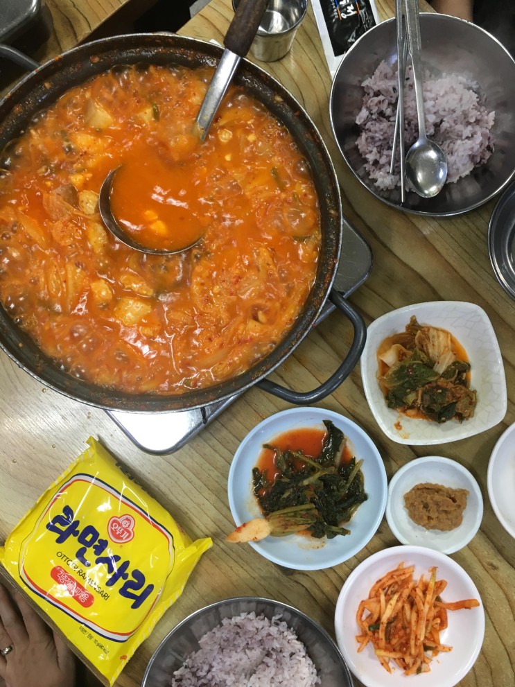 [20181030] 방산시장 정용진 맛집, 끝내주는 생고기 돼지고기 김치찌개 - 을지로 은주정