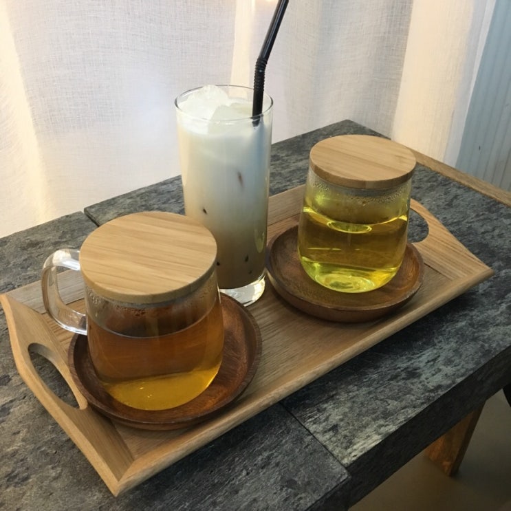  장유 율하 카페, 은율당