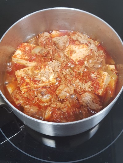  오늘은 두부참치찌개로 간단하게..