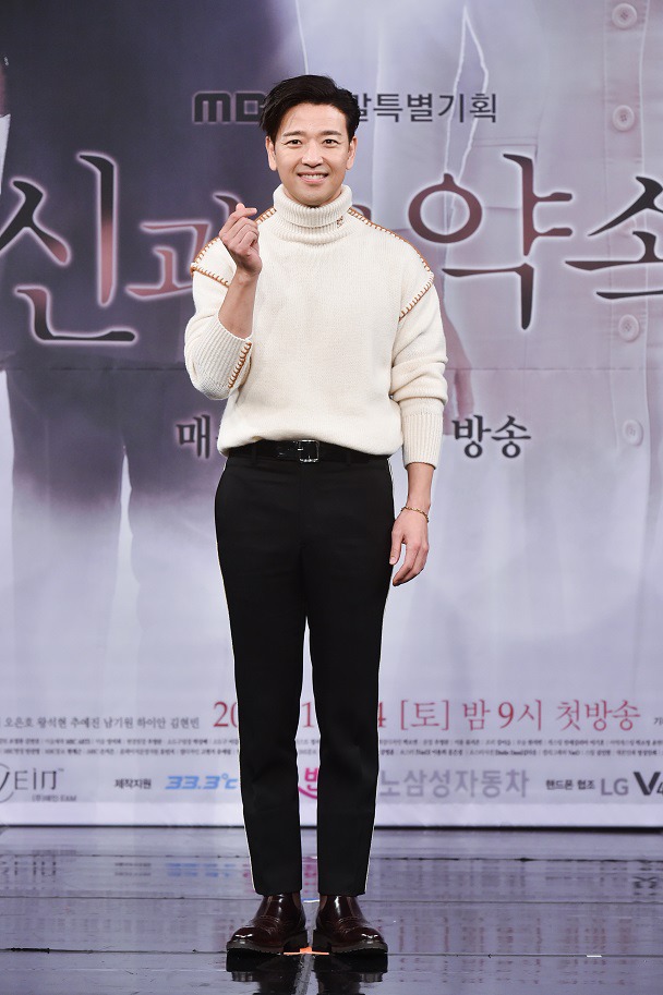  <신과의 약속> 배수빈과 함께하는 아.테스토니 18 AW 첼시 부츠