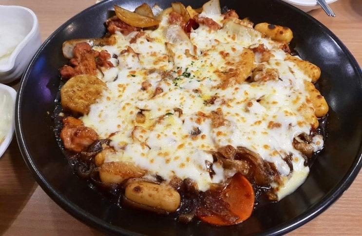  귤저씨 밥일기 27. 서울특별시 명동 내가 찜한 닭 - 안동찜닭 + 치즈 추가