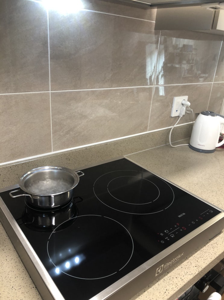  [월드인덕션] 힐스테이트 기흥역 Electrolux EHH6332XOK 프레임 설치 후기