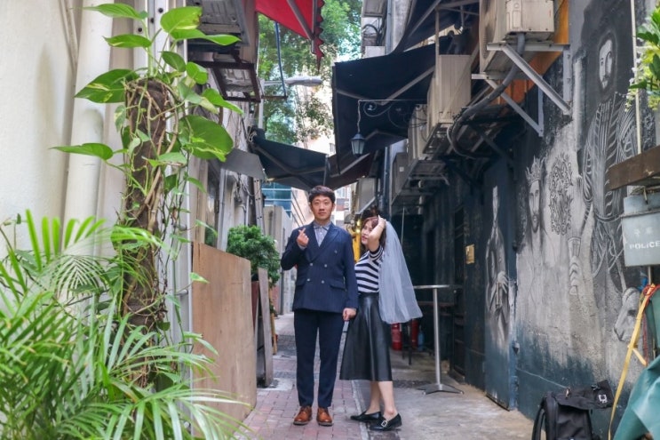 [홍콩 여행] 소호거리에서 커플 사진/PMQ 쇼핑, 장윤주 백팩 겟!