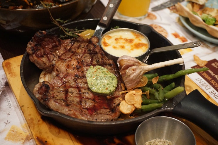  수원역 맛집, 피자와 파스타, 스테이크 맛난 소개팅 장소로 좋은 - 매드포갈릭