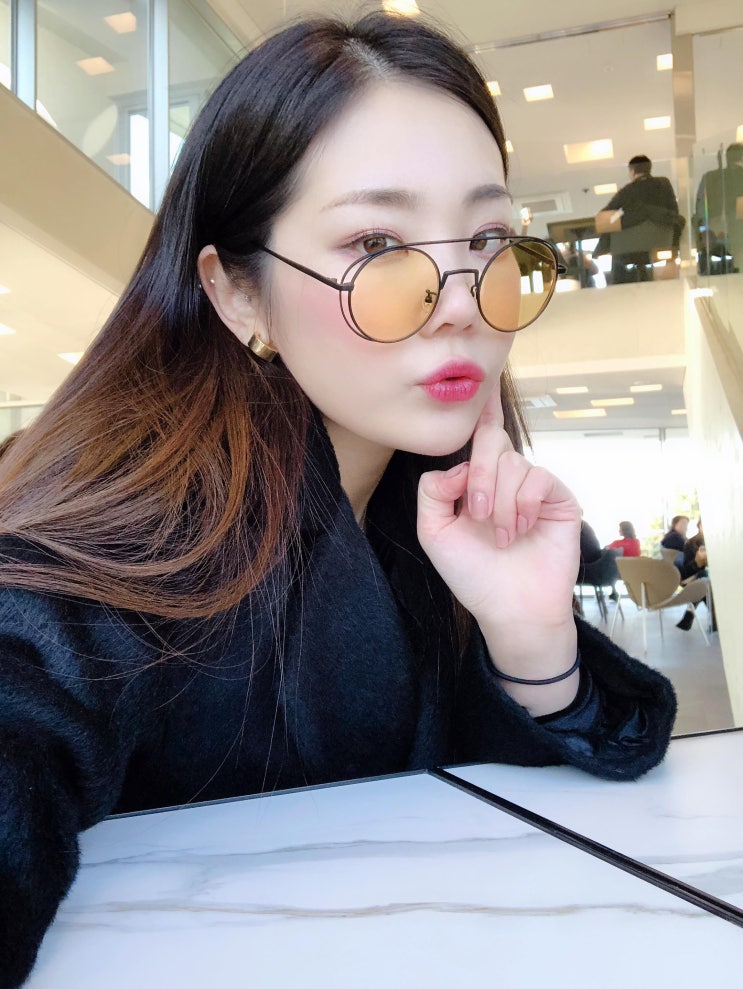  권정열 초이스 티타늄 안경테 + 아또르 틴트 선글라스 짱귀