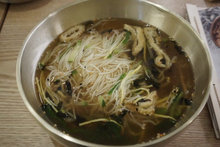  잔치국수 (a7m3 + fe35/2.8)