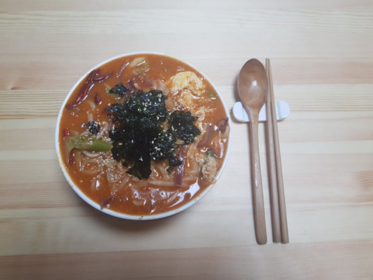  집밥심선생 / 택시 교통사고 / 보헤미안랩소디 / 섹스앤더시티 정주행 / 세번째 노을콘서트