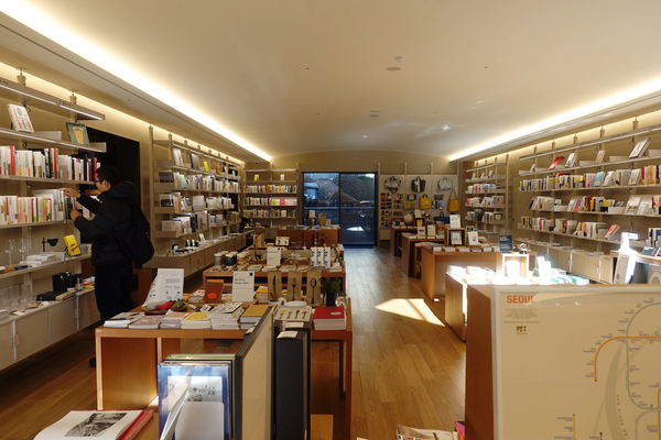  한남 : 스틸북스 (STILL BOOKS), 사운즈 한남
