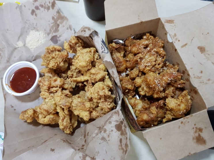  노랑통닭 : 엄청 큰 반반치킨!! 후라이드+깐풍치킨 먹었당 ㅎㅎ