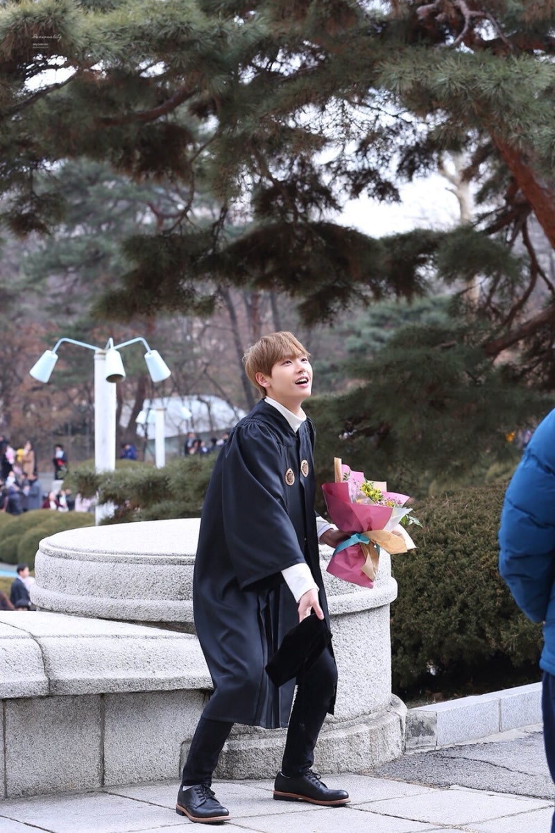 김인성 경희대 졸업식 보고가시죠 | 인스티즈