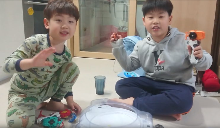  팽이 놀이! 이번에는 수상전이다!