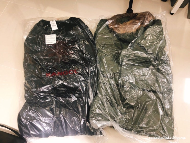캉골 :: 커플롱패딩 장만!! 퍼 후디드 롱 다운 9546 블랙/카키 캉골 :: 커플롱패딩 장만!! 퍼 후디드 롱 다운 9546 블랙/카키