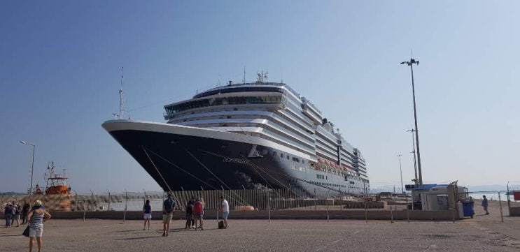  M/S Oosterdam, 홀란드 아메리카
