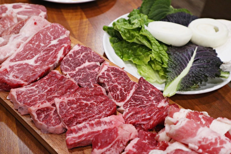  서현역고기집 추천 ) 서현 블랙미트,  분당무한리필 고기집. 돼지고기, 소고기 마블링 최고!
