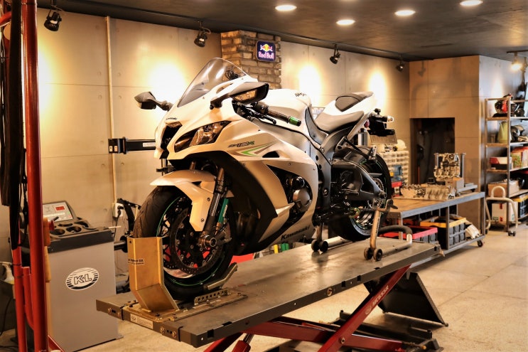  2017년식 가와사키 ZX-10R 작업완료!