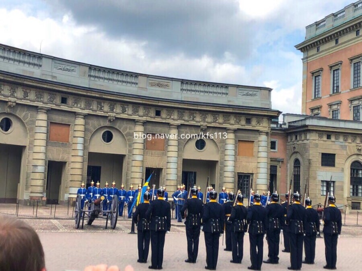[스웨덴여행] 스톡홀름 왕궁 근위병 교대식