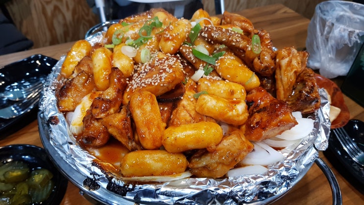  동백역 맛집 치킨이 맛있는곳~ 훌랄라숯불치킨!