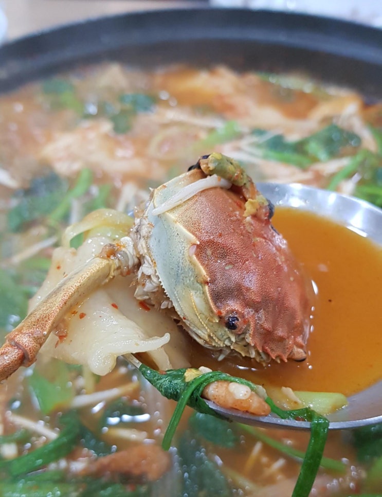  임진강맛집을 찾다 : 40년 전통이 주는 믿음, 어부집
