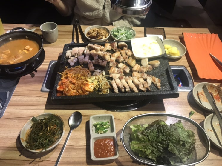  대전 은행동 - 국돼리아
