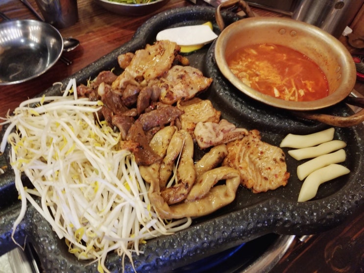 동두천. 곱창가. 동두천. 곱창가.