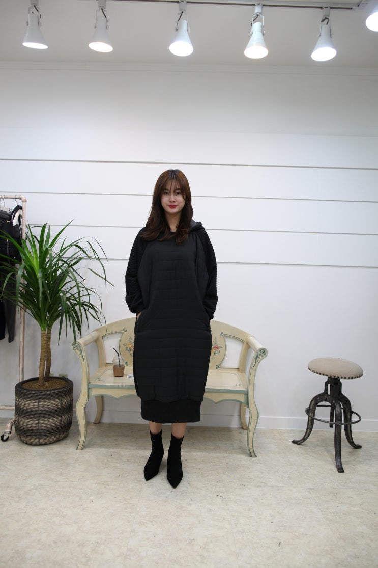  딸이 엄마에게 선물 하세요 퀼팅 후드 원피스 입니다