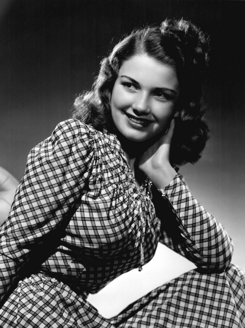 제일 좋아하는 옛날 할리우드 여배우는 누구야? : r/popculturechat, image size:800x1067