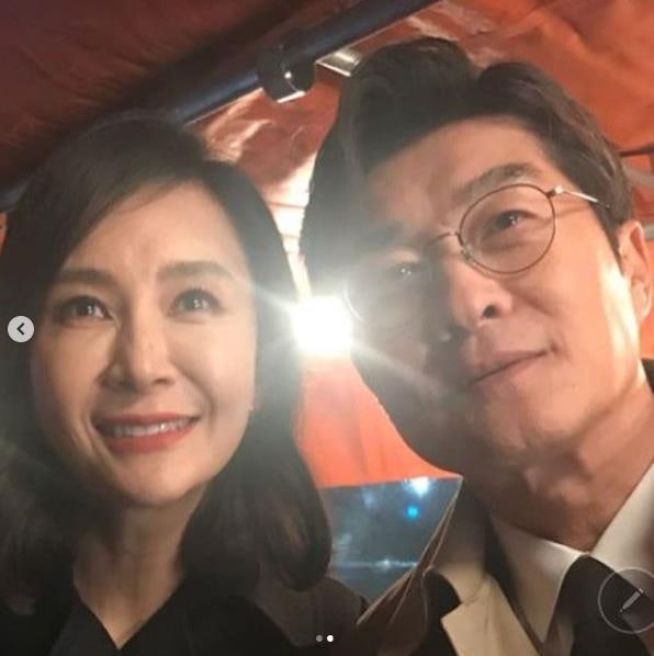 ‘연기대상 후보’ 채시라, 김상중과 나이 역행하는 미모…“다시 만난 의미 있는 날”