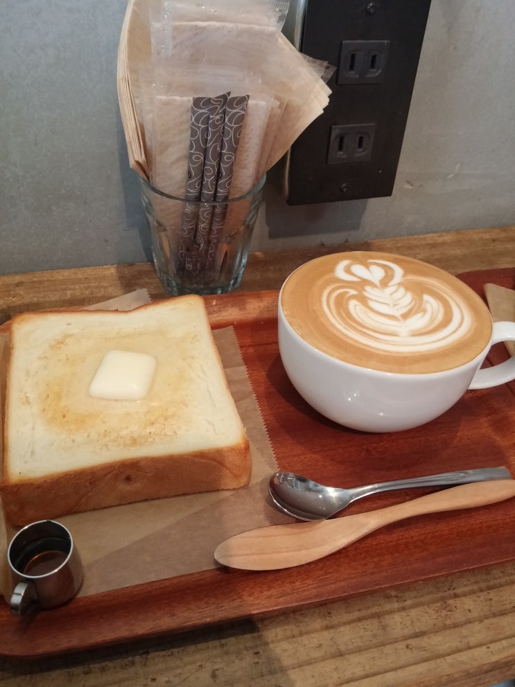  February Cafe 도쿄 카미나리몬  커피로스터의 일본 원두커피기행 116번째  커피놀이터 감성로스팅 카페알트로