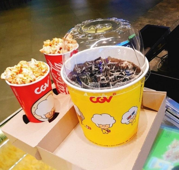  만우절 영화관 근황