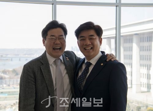 [조세일보][공동대담]민주당 박찬대-김병욱 "차등의결권 도입 신중해야"